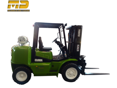 RENTA DE MONTACARGAS CLARK CMP-25 COMBUSTIÓN